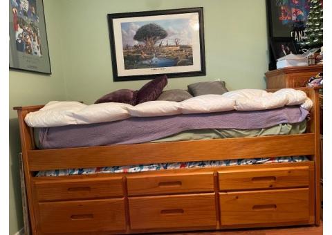 Trundle bed and chest